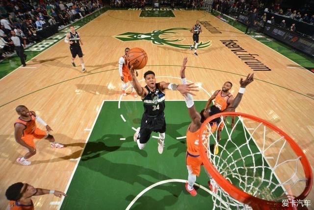 🏀夏联-骑士力克鹈鹕 布兰纳姆23分 马奎斯·诺威尔三分11中2